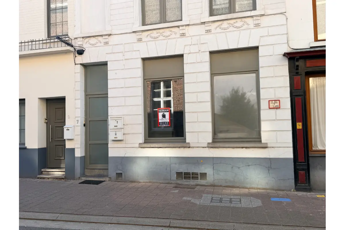 Handelszaak te  huur in Geraardsbergen 9500 850.00€  slaapkamers 61.00m² - Zoekertje 589897