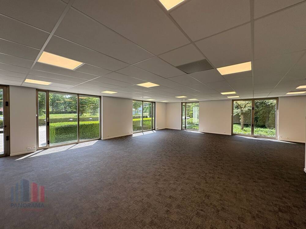 Handelszaak te  huur in Sint-Martens-Latem 9830 1552.00€  slaapkamers 149.00m² - Zoekertje 591178