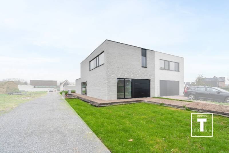 Huis te  koop in Oosterzele 9860 549000.00€ 4 slaapkamers 204.00m² - Zoekertje 592258