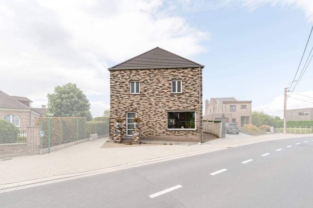 Huis te  koop in Wichelen 9260 389000.00€ 4 slaapkamers 262.00m² - Zoekertje 593330