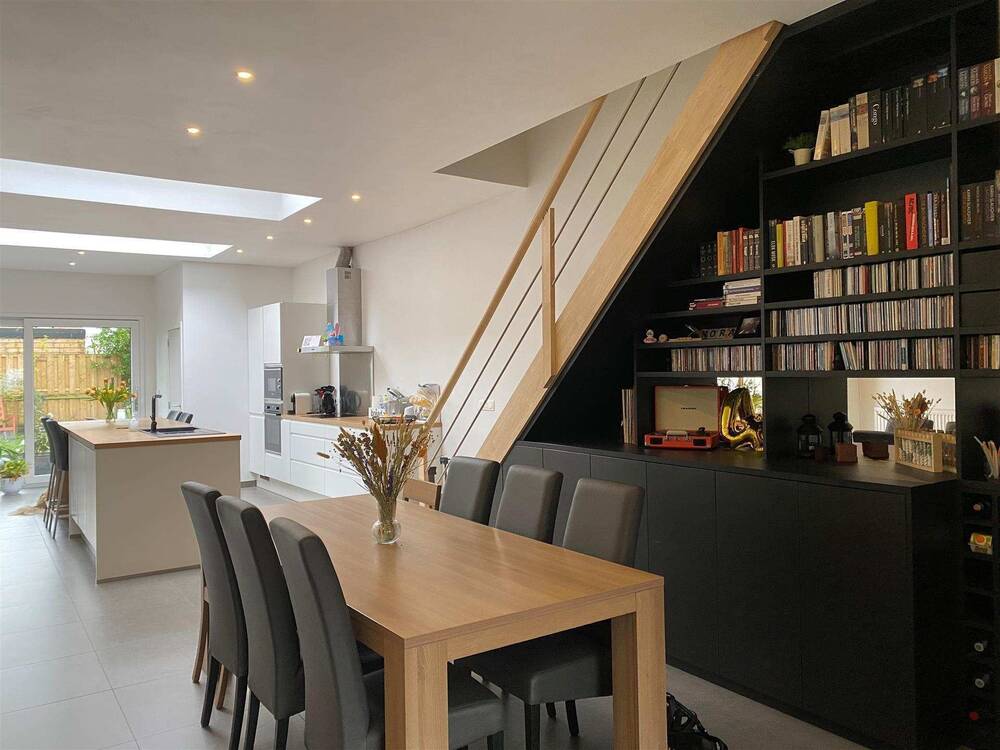 Huis te  huur in Sint-Niklaas 9100 1100.00€ 2 slaapkamers 126.00m² - Zoekertje 594713