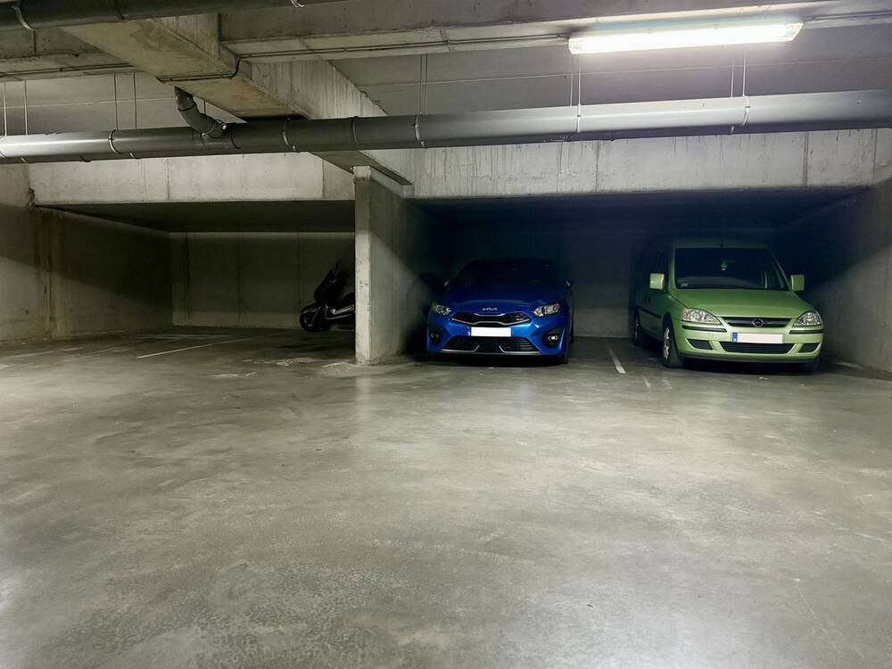 Parking & garage te koop in Gent 9000 18000.00€ slaapkamers m² - Zoekertje 594165