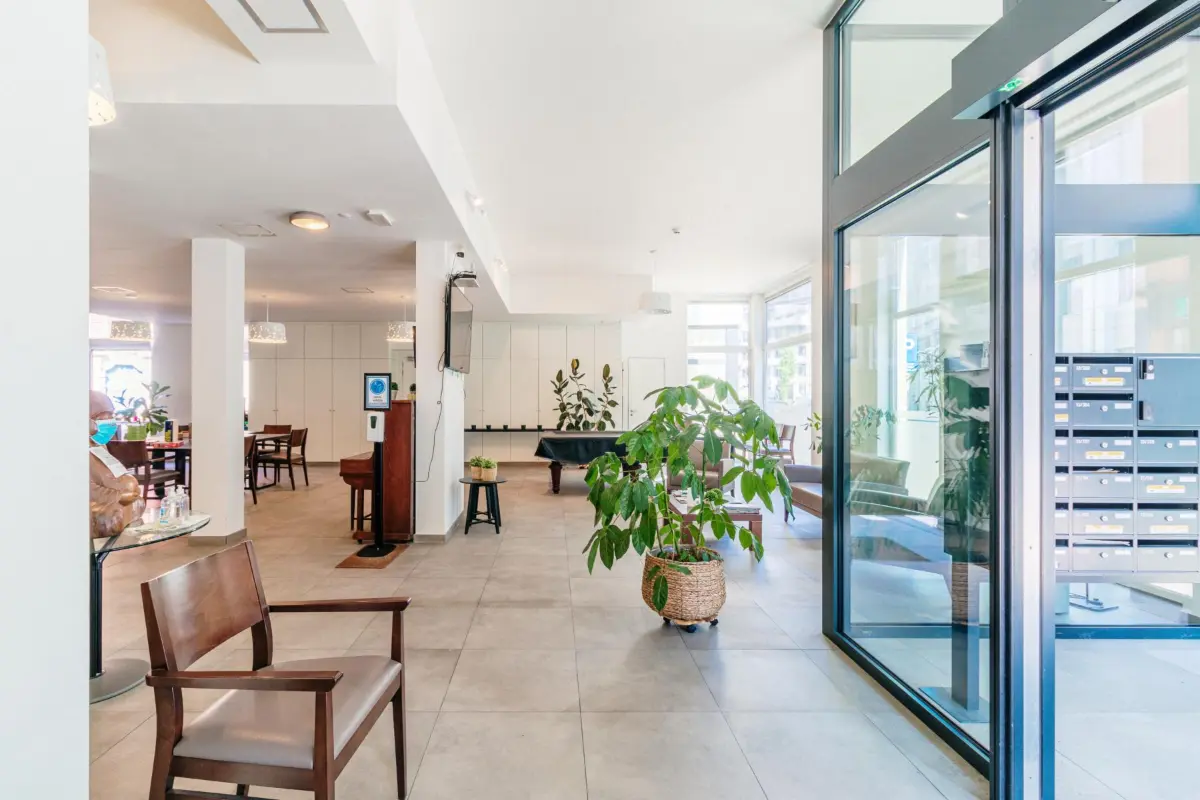 Handelszaak te  koop in Gent 9000 450000.00€  slaapkamers 150.00m² - Zoekertje 595509