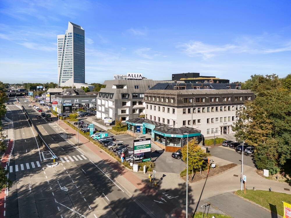 Handelszaak te  koop in Sint-Denijs-Westrem 9051 695000.00€  slaapkamers 418.00m² - Zoekertje 595359