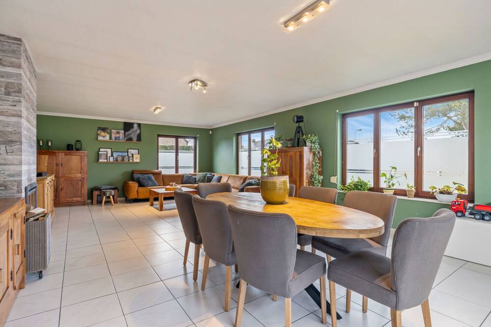 Huis te  koop in Zelzate 9060 529000.00€ 7 slaapkamers 272.00m² - Zoekertje 596738