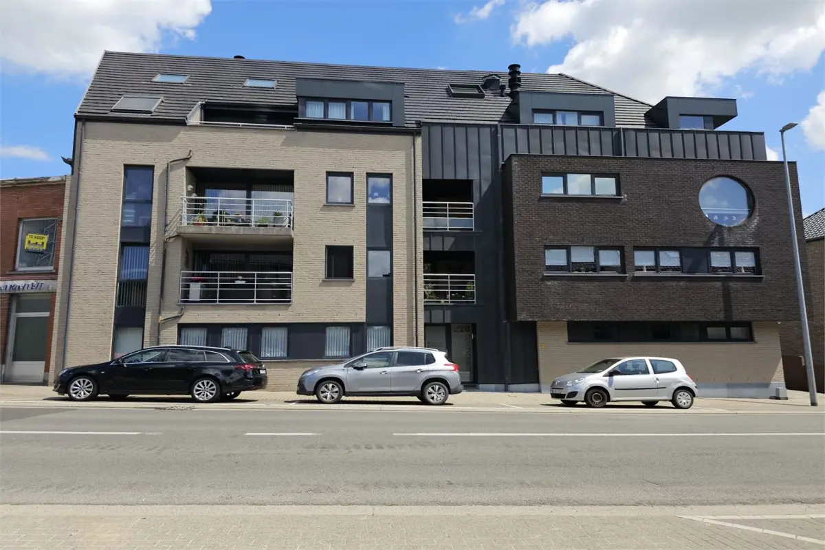 Appartement te  huur in Moerbeke 9500 900.00€ 2 slaapkamers m² - Zoekertje 595784