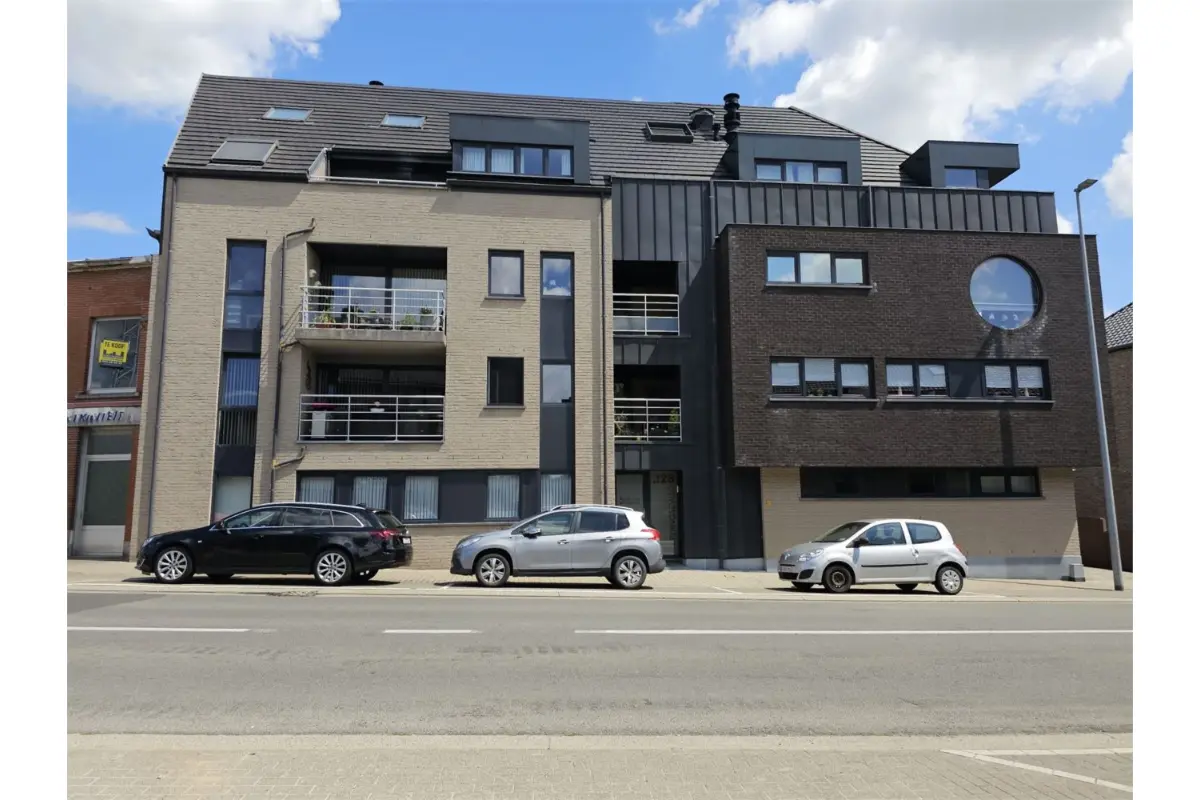 Appartement te  huur in Moerbeke 9500 880.00€ 2 slaapkamers m² - Zoekertje 595784