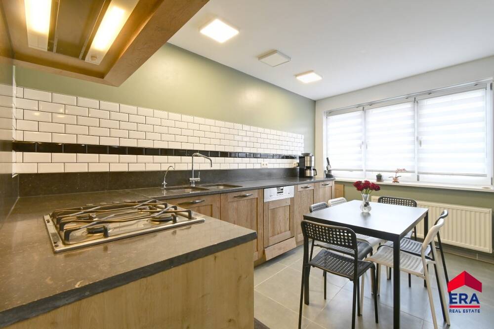 Huis te koop in Eeklo 9900 319000.00€ 4 slaapkamers 196.00m² - Zoekertje 597937