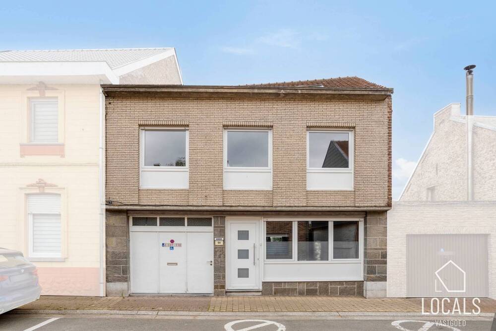 Huis te koop in Denderleeuw 9470 339000.00€ 4 slaapkamers 233.00m² - Zoekertje 597446