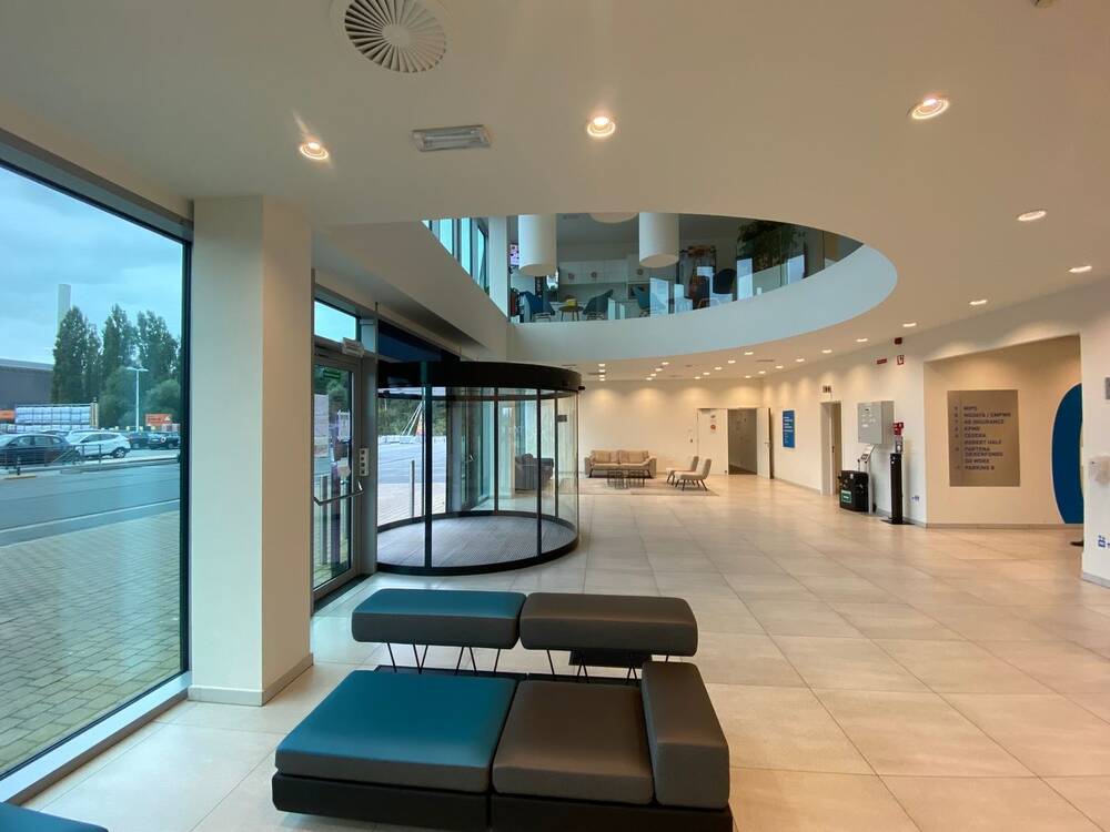 Handelszaak te  huur in Gent 9000 9115.00€  slaapkamers 625.00m² - Zoekertje 596872