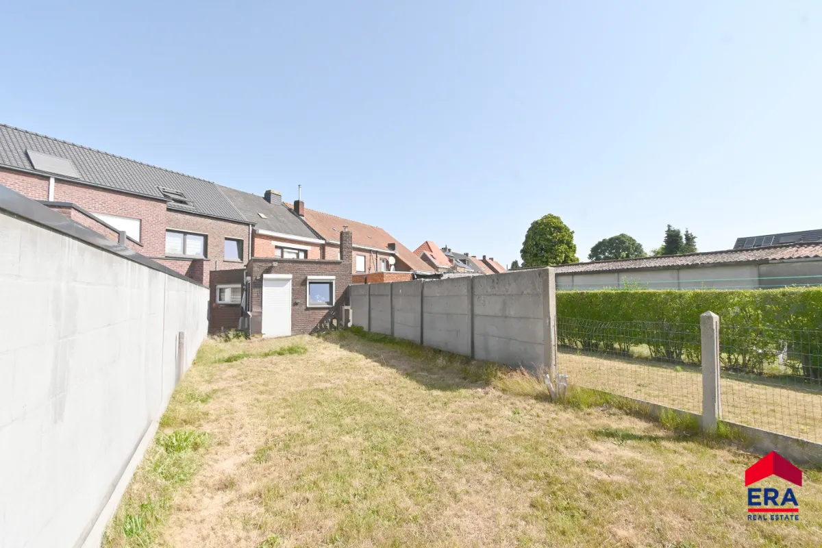 Huis te  koop in Eeklo 9900 330000.00€ 4 slaapkamers 137.00m² - Zoekertje 597945