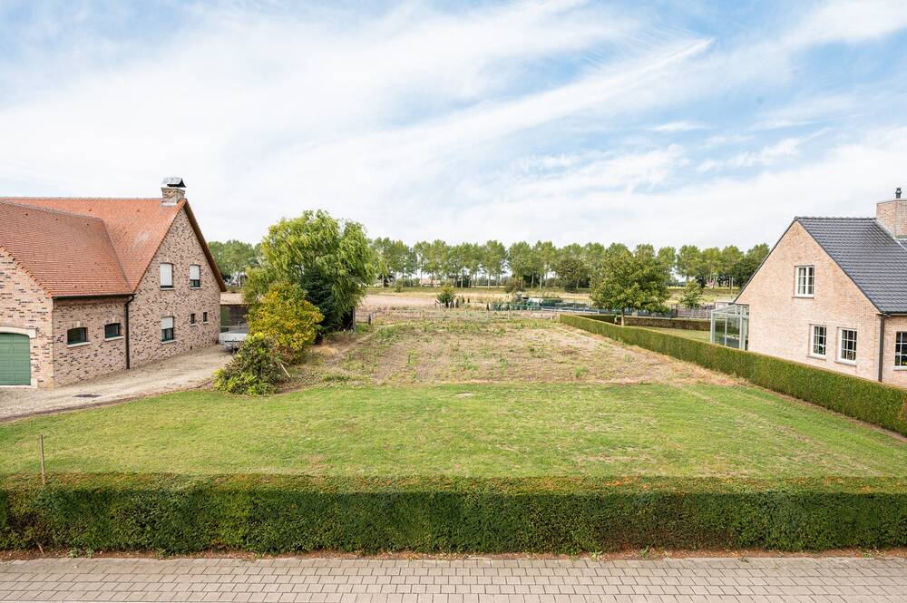 Grond te  koop in Sint-Laureins 9980 275000.00€  slaapkamers m² - Zoekertje 598394