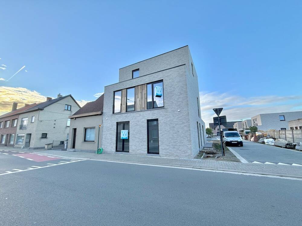 Appartement te  huur in Oosteeklo 9968 1050.00€ 2 slaapkamers 100.00m² - Zoekertje 598705
