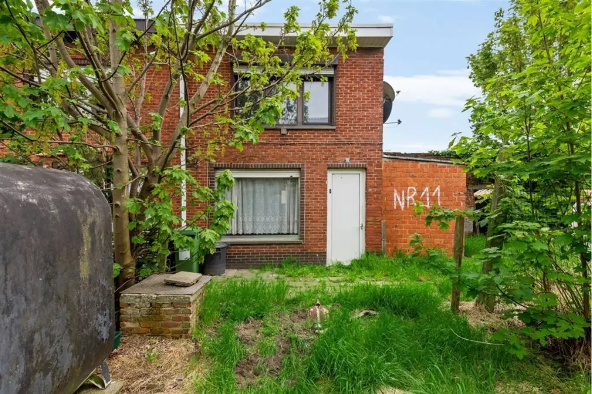 Huis te  koop in Beveren-Waas 9120 120000.00€ 1 slaapkamers 50.00m² - Zoekertje 598963