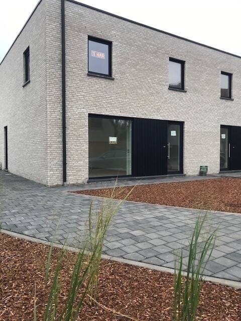 Huis te  huur in Erembodegem 9320 1500.00€ 3 slaapkamers 150.00m² - Zoekertje 599206