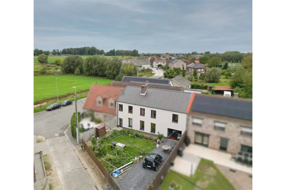 Huis te  koop in Meerbeke 9402 345000.00€ 3 slaapkamers 150.00m² - Zoekertje 598497