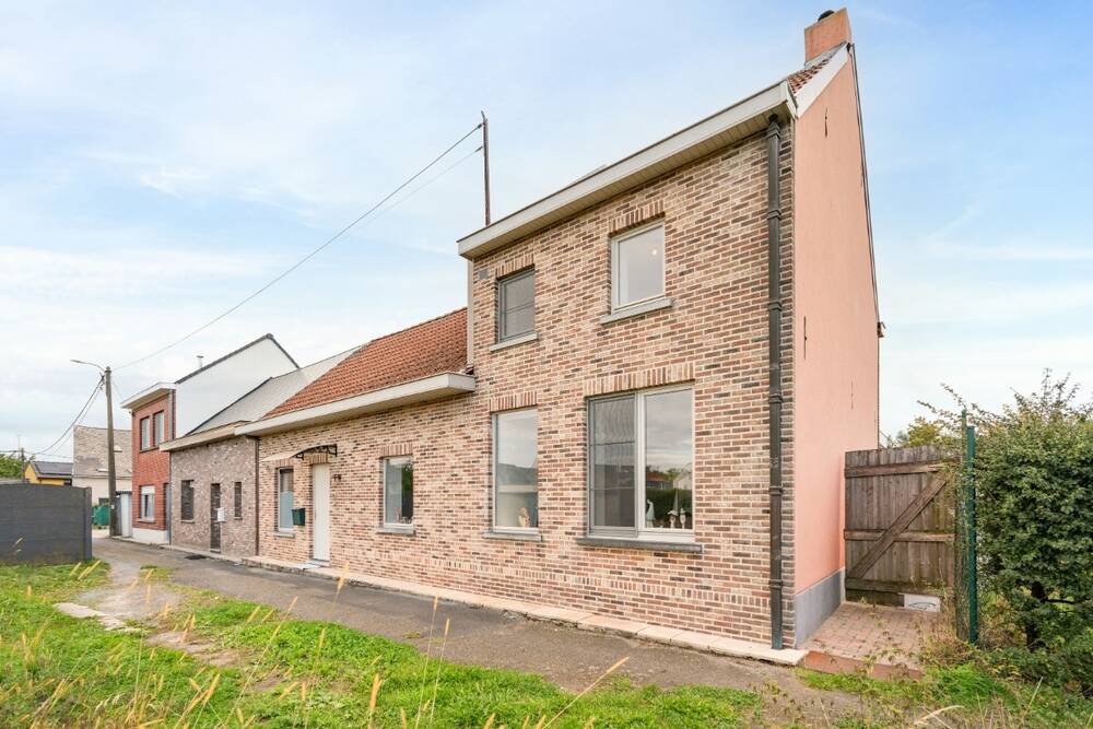 Huis te koop in Ninove 9400 345000.00€ 2 slaapkamers 196.00m² - Zoekertje 600036
