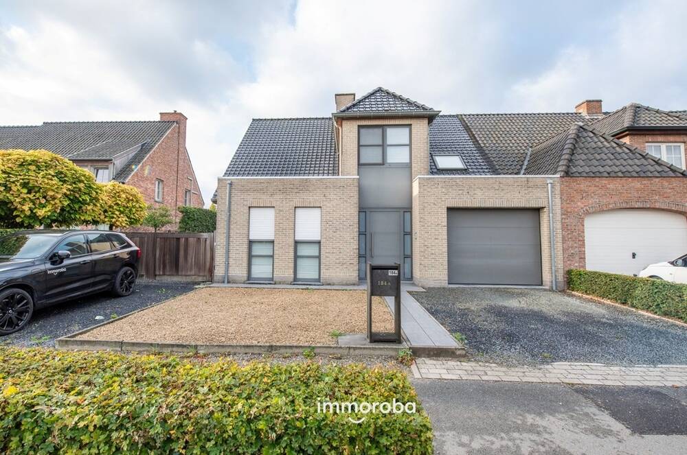 Huis te huur in Zulte 9870 1100.00€ 4 slaapkamers m² - Zoekertje 600241