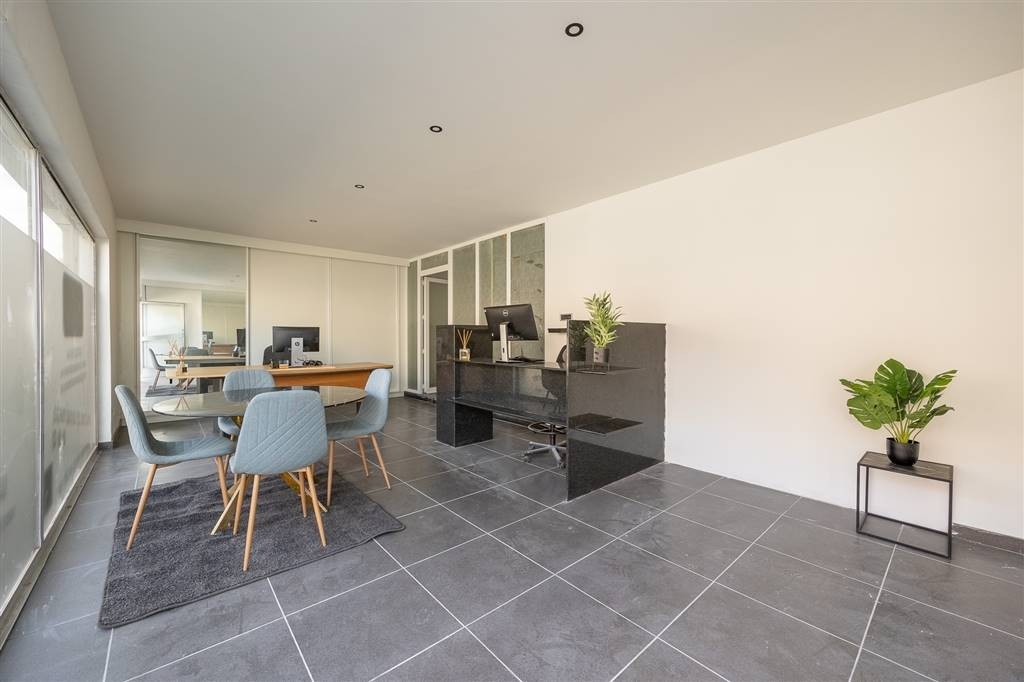 Handelszaak te huur in Beveren-Waas 9120 850.00€ slaapkamers 56.00m² - Zoekertje 600890