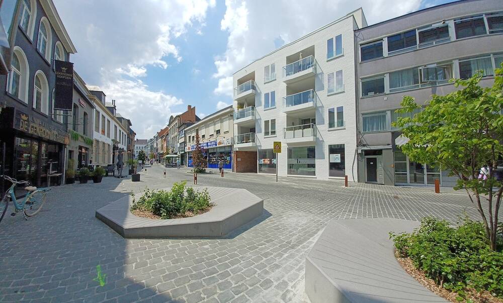Handelszaak te huur in Aalst 9300 1350.00€ slaapkamers m² - Zoekertje 601071