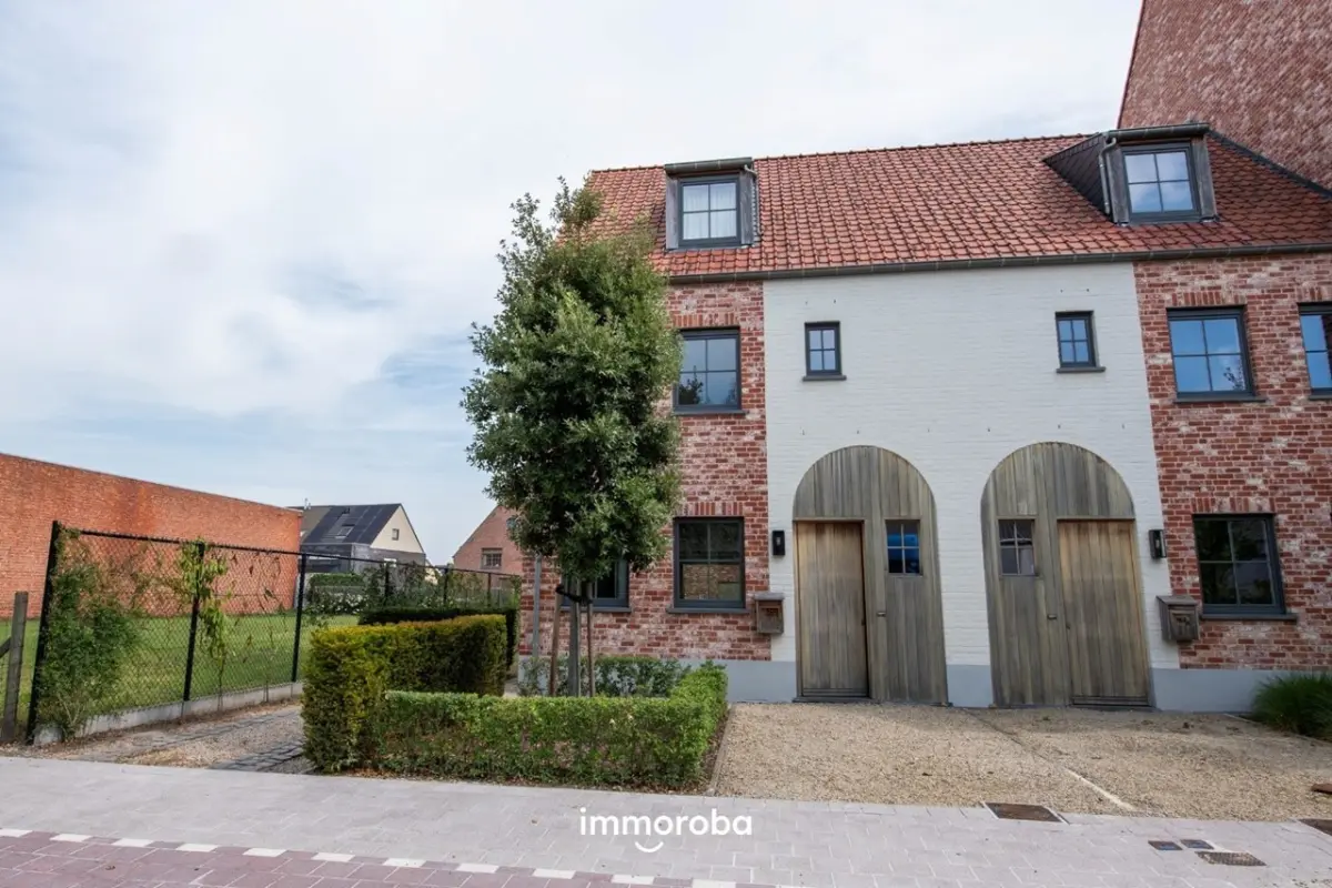 Huis te  huur in Zulte 9870 1240.00€ 3 slaapkamers m² - Zoekertje 602467
