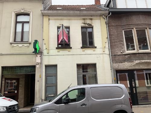 Huis te koop in Sint-Niklaas 9100 140000.00€ 3 slaapkamers 125.00m² - Zoekertje 602847