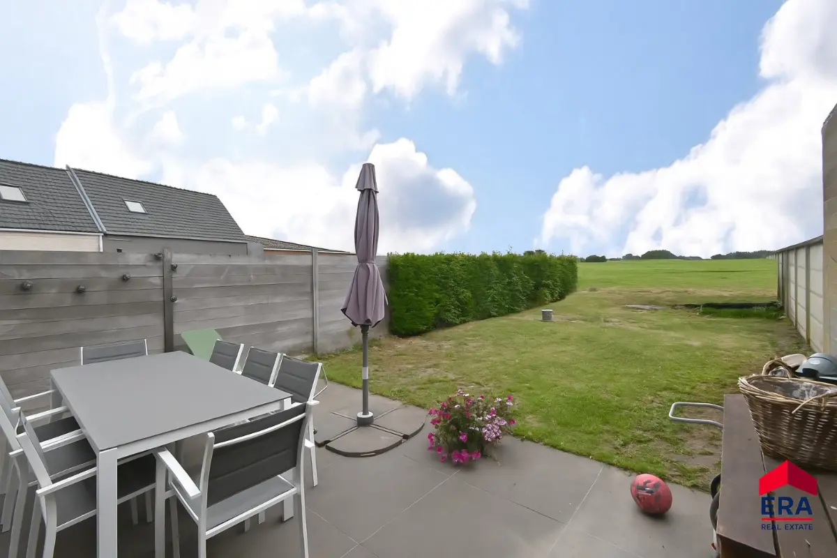 Huis te  koop in Waarschoot 9950 349000.00€ 4 slaapkamers 205.00m² - Zoekertje 604022