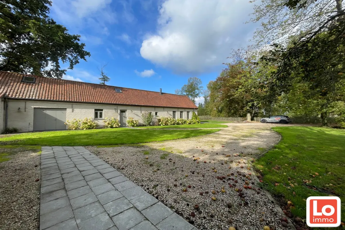 Huis te  huur in Zaffelare 9080 1500.00€ 3 slaapkamers 282.00m² - Zoekertje 607425