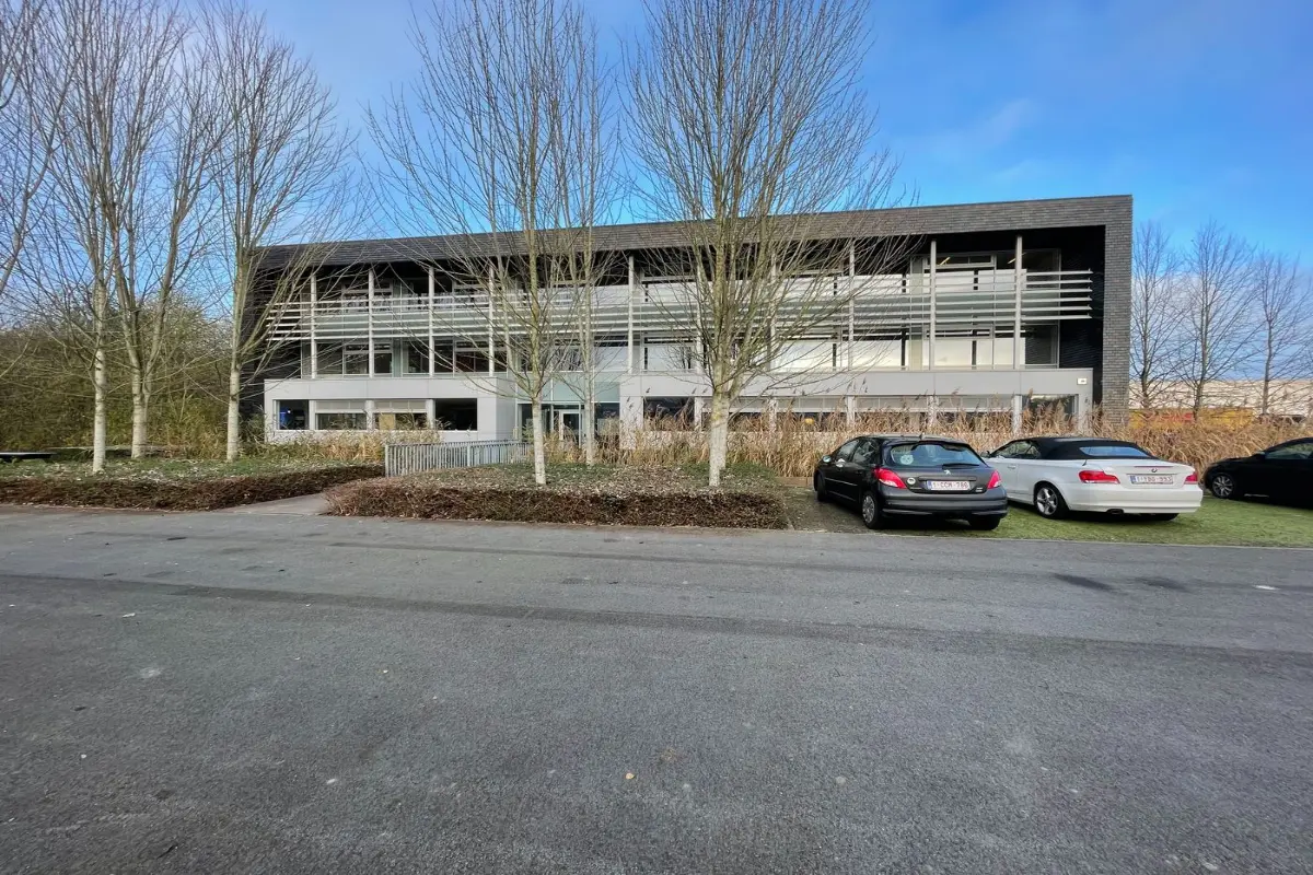 Handelszaak te  huur in Aalter 9880 1860.00€  slaapkamers 194.00m² - Zoekertje 605270