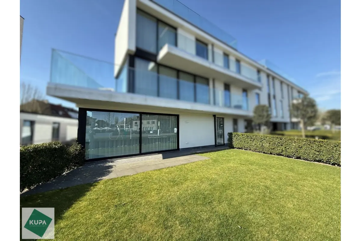 Handelszaak te  huur in Gentbrugge 9050 1590.00€  slaapkamers 121.00m² - Zoekertje 605283