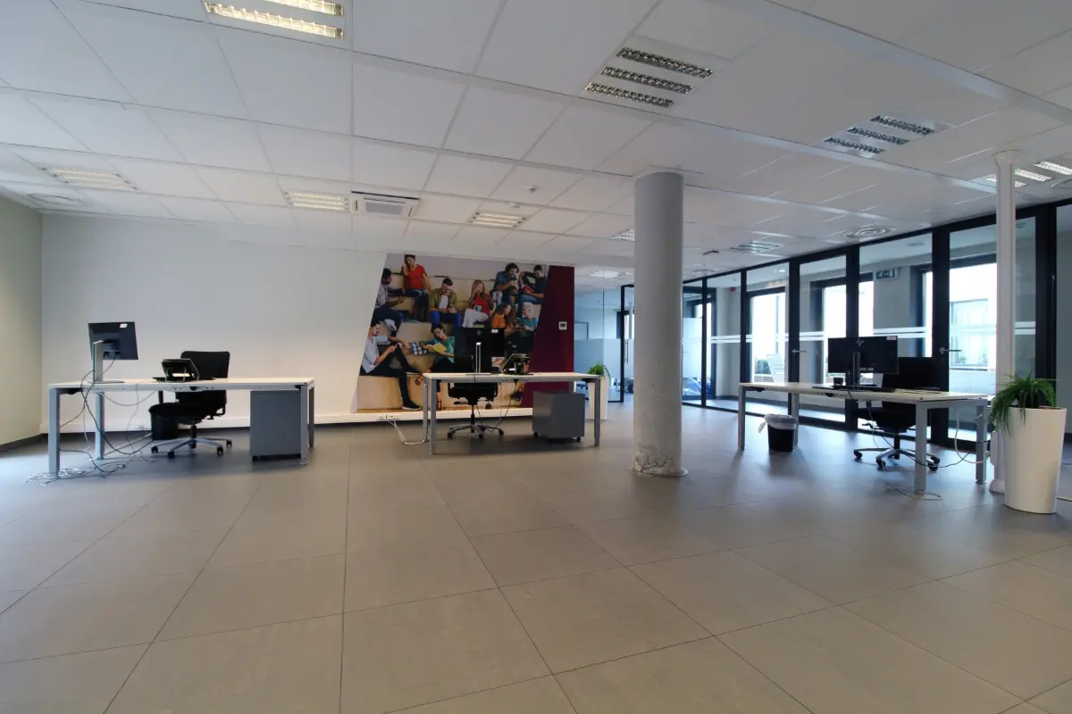 Handelszaak te  huur in Wetteren 9230 1900.00€  slaapkamers 145.00m² - Zoekertje 605502