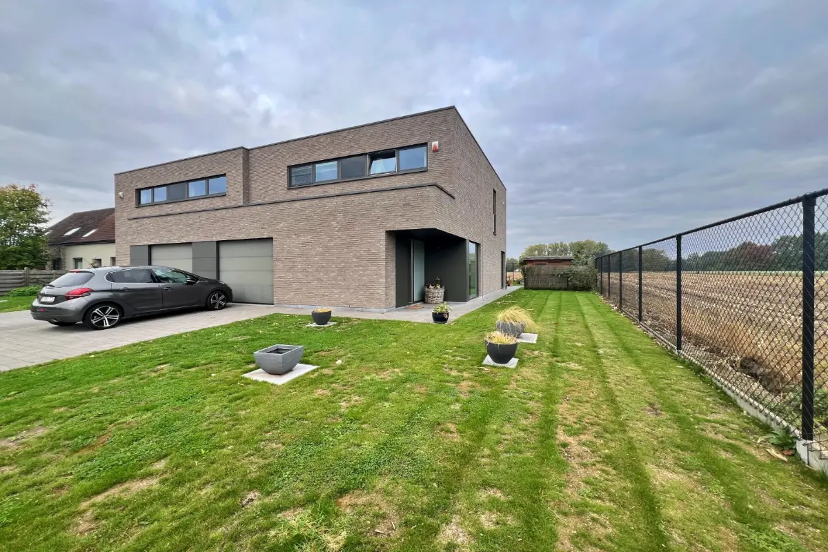 Huis te  huur in Drongen 9031 1475.00€ 3 slaapkamers 200.00m² - Zoekertje 605292