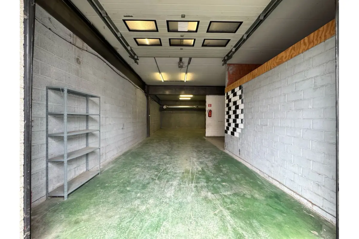 Handelszaak te  huur in Haaltert 9450 1200.00€  slaapkamers m² - Zoekertje 606040