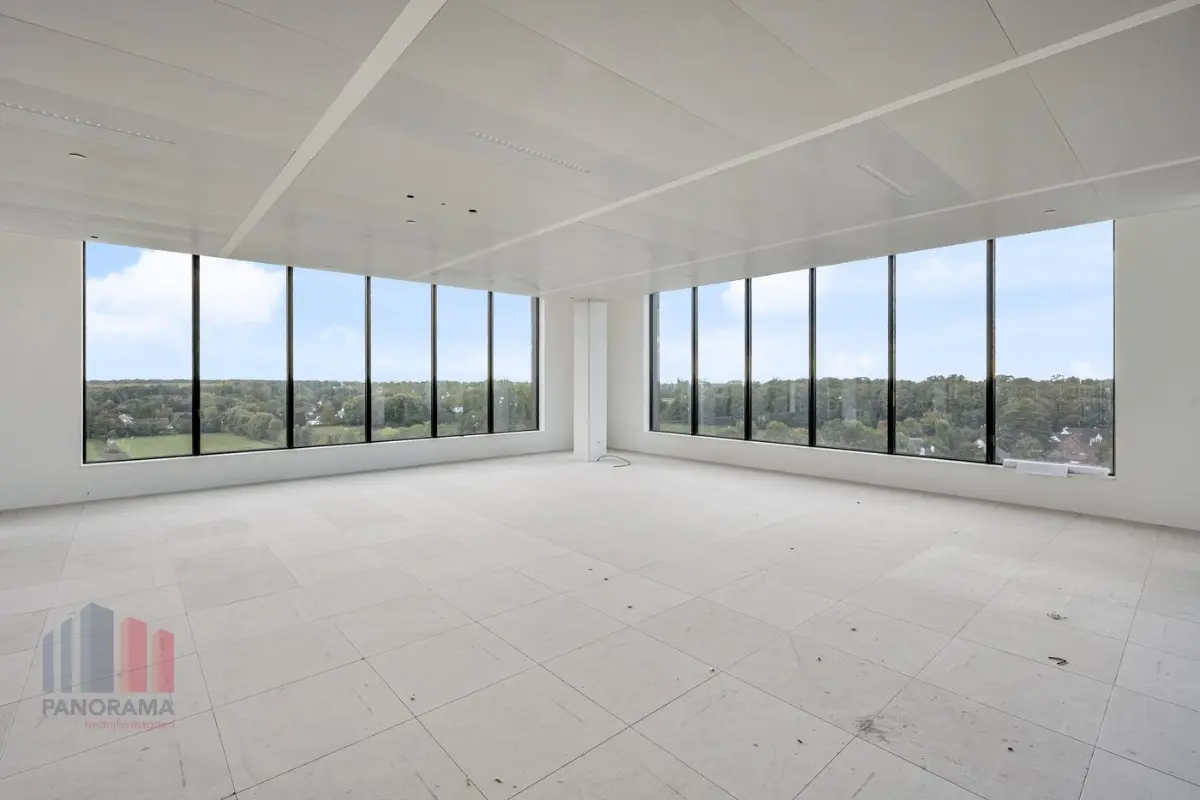 Handelszaak te  huur in Sint-Denijs-Westrem 9051 36435.00€  slaapkamers 2429.00m² - Zoekertje 605269