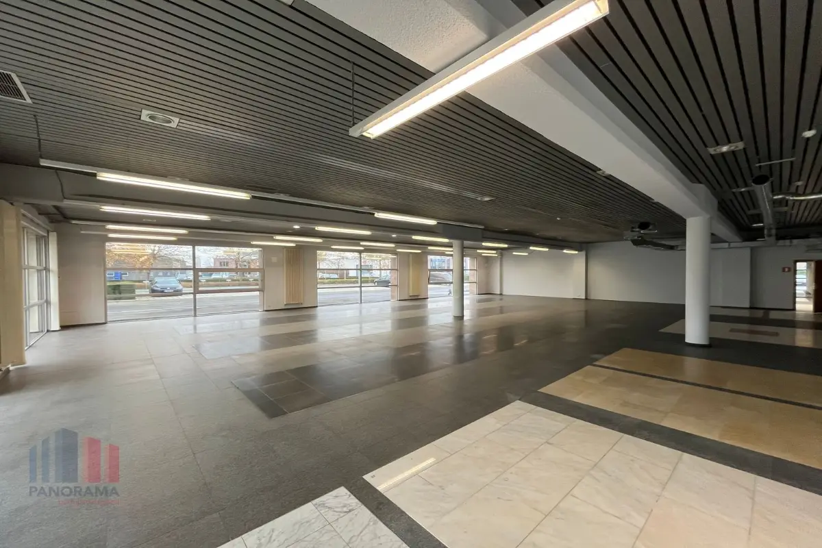 Handelszaak te huur in Deinze 9800 1664.00€ slaapkamers 363.00m² - Zoekertje 606307