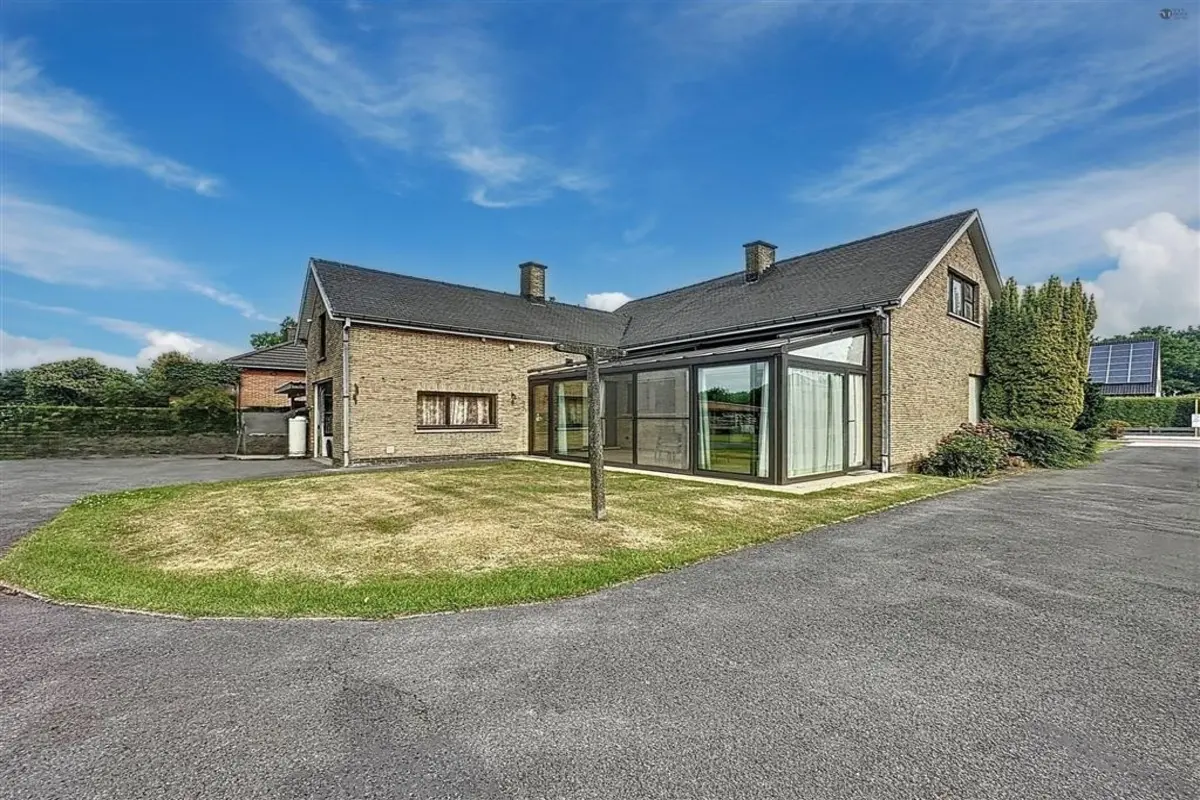 Huis te  koop in Sinaai-Waas 9112 499000.00€ 4 slaapkamers 232.00m² - Zoekertje 607179