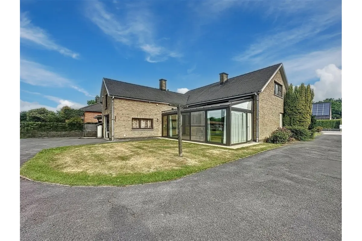 Huis te  koop in Sinaai-Waas 9112 499000.00€ 4 slaapkamers 232.00m² - Zoekertje 607179