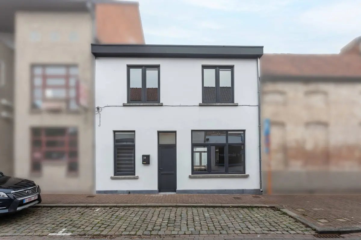 Huis te  koop in Zele 9240 249000.00€ 3 slaapkamers m² - Zoekertje 607271