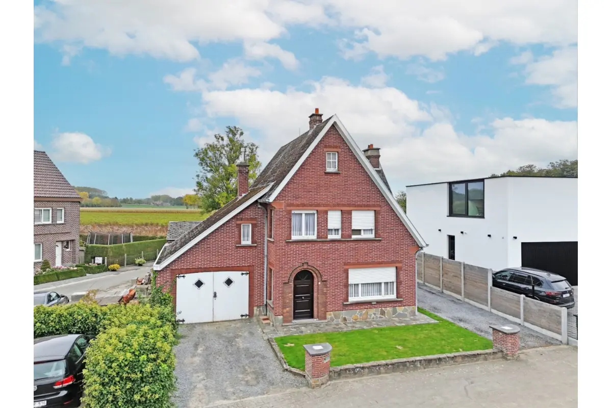 Huis te  koop in Nederzwalm-Hermelgem 9636 295000.00€ 3 slaapkamers 135.00m² - Zoekertje 607906