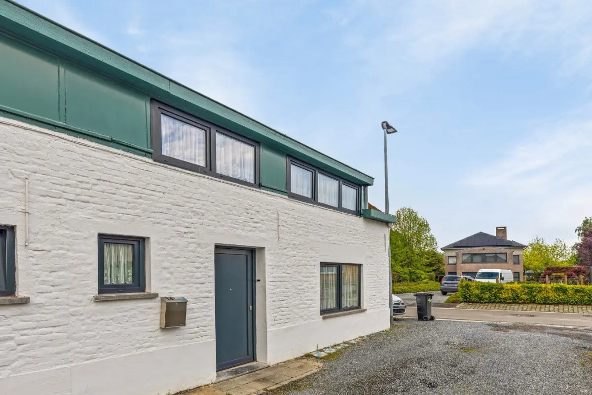 Huis te  in Ninove 9400 145000.00€ 2 slaapkamers 83.00m² - Zoekertje 608709