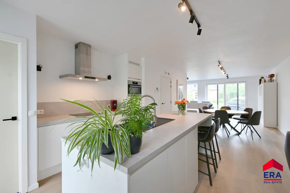 Huis te  koop in Eeklo 9900 462000.00€ 4 slaapkamers 170.00m² - Zoekertje 608720