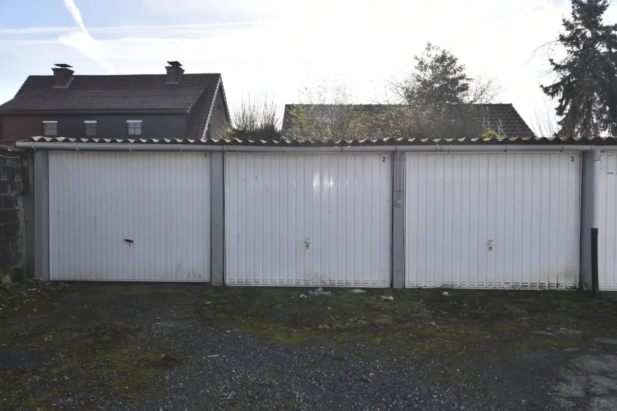 Parking & garage te huur in Sint-Niklaas 9100 19500.00€ slaapkamers m² - Zoekertje 608303