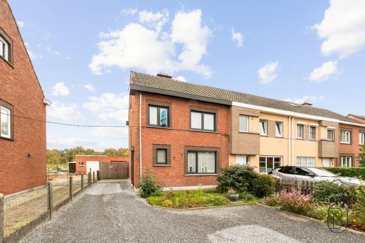 Huis te koop in Sint-Gillis-Waas 9170 325000.00€ 2 slaapkamers 142.00m² - Zoekertje 609008