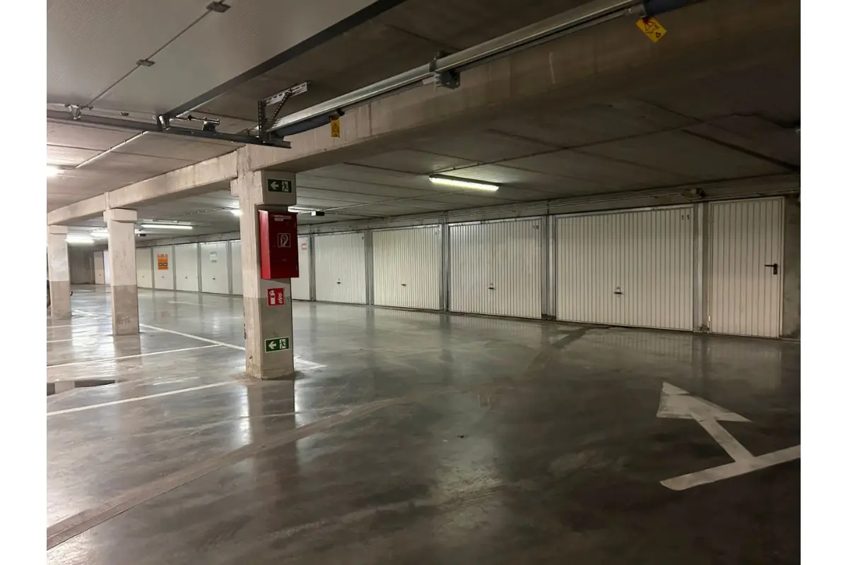 Parking te  koop in Aalst 9300 25000.00€  slaapkamers m² - Zoekertje 609202