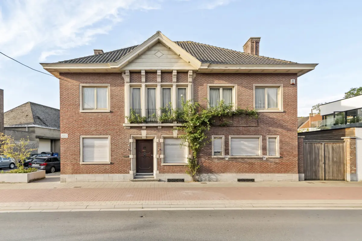 Herenhuis te  koop in Oudenaarde 9700 550000.00€ 6 slaapkamers 450.00m² - Zoekertje 609768