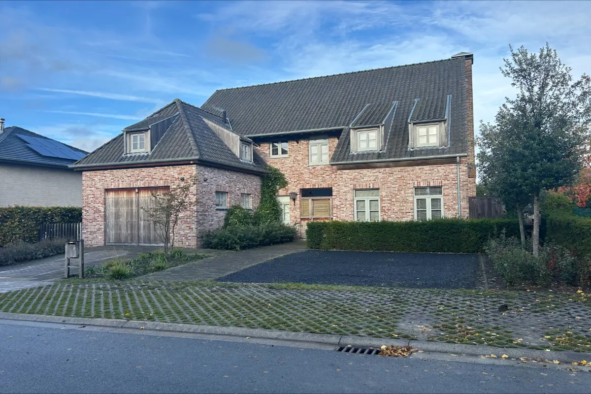 Huis te  koop in Zomergem 9930 765000.00€ 5 slaapkamers 316.00m² - Zoekertje 610649