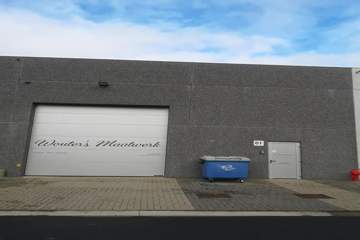 Handelszaak te  koop in Waarschoot 9950 300000.00€  slaapkamers 240.00m² - Zoekertje 610647