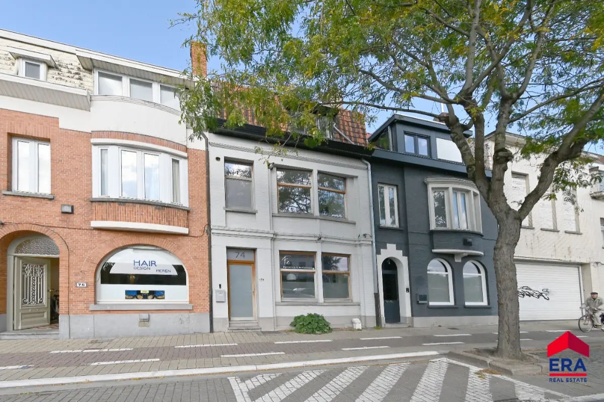 Herenhuis te  koop in Eeklo 9900 369000.00€ 3 slaapkamers 210.00m² - Zoekertje 611811