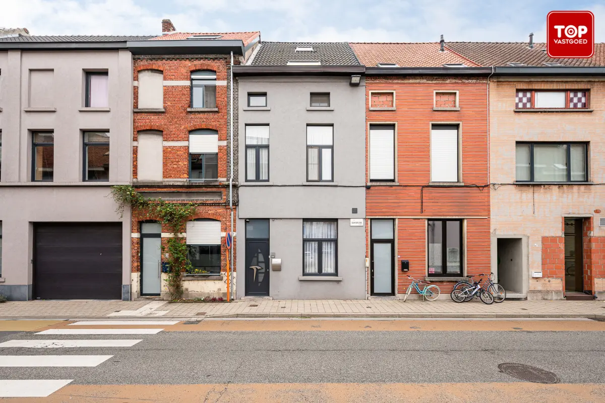 Huis te  koop in Sint-Amandsberg 9040 469000.00€ 4 slaapkamers 201.00m² - Zoekertje 611731