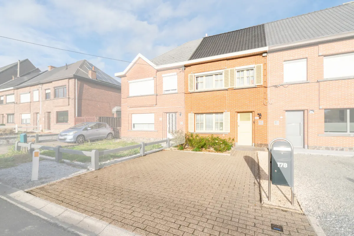 Huis te  koop in Erpe-Mere 9420 299000.00€ 3 slaapkamers 153.00m² - Zoekertje 611738